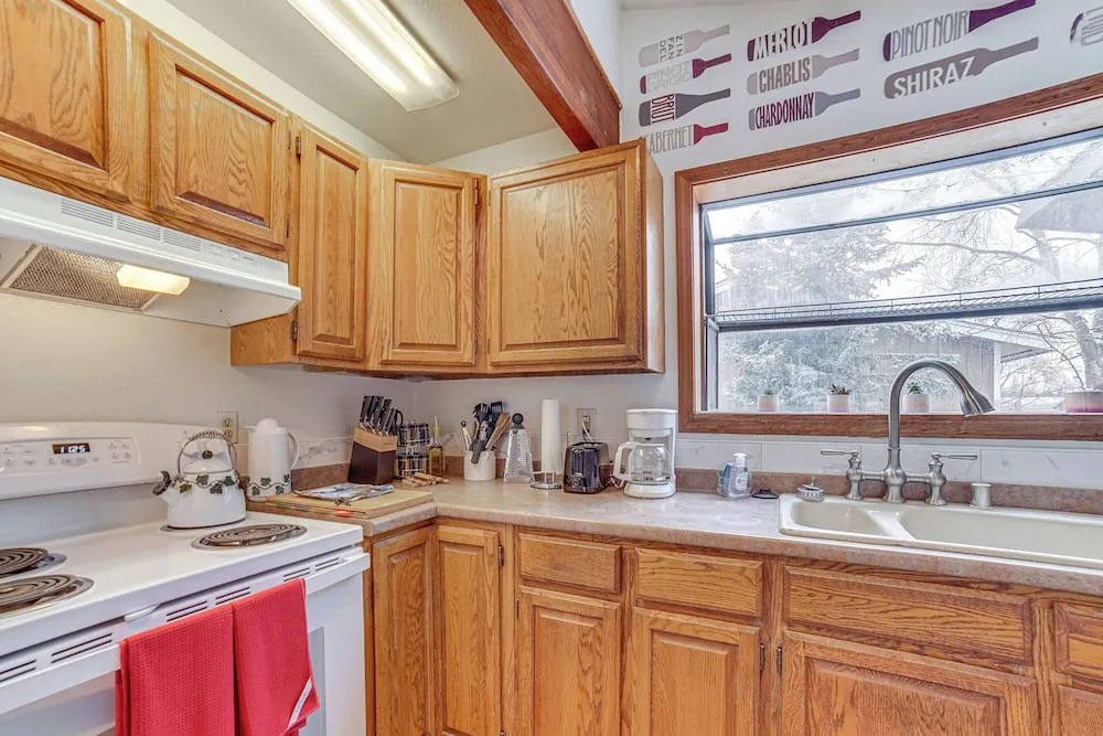 Cozy Anchorage Vacation Rental Near Hospitals!