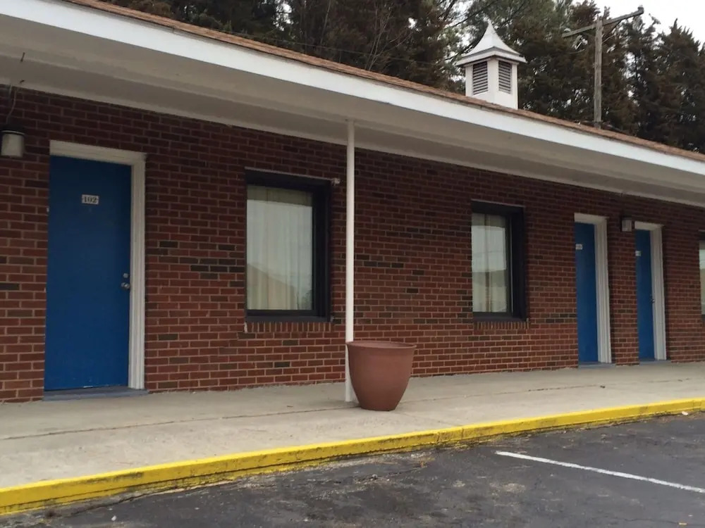 Budget Inn