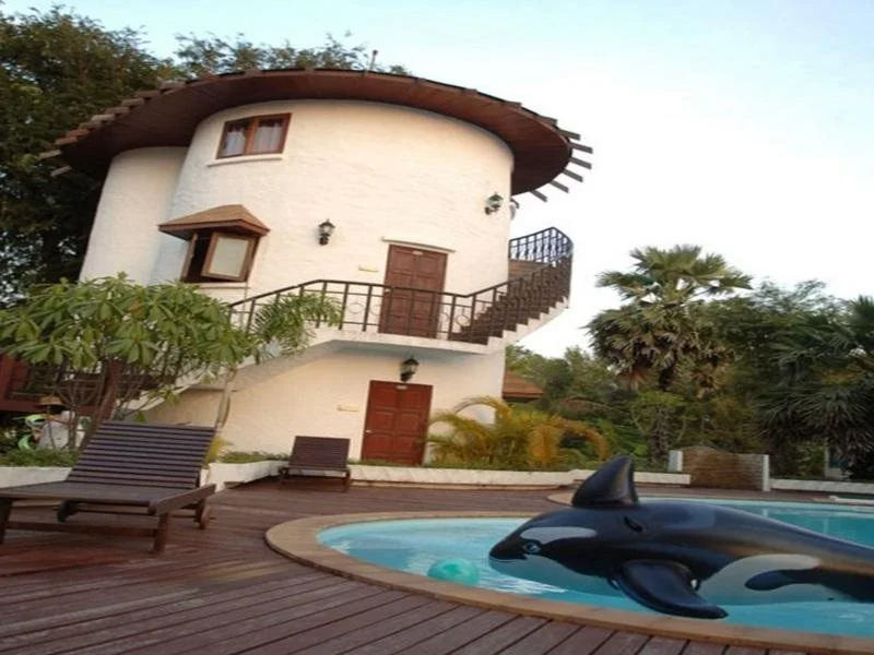 Boat Lodge Resort