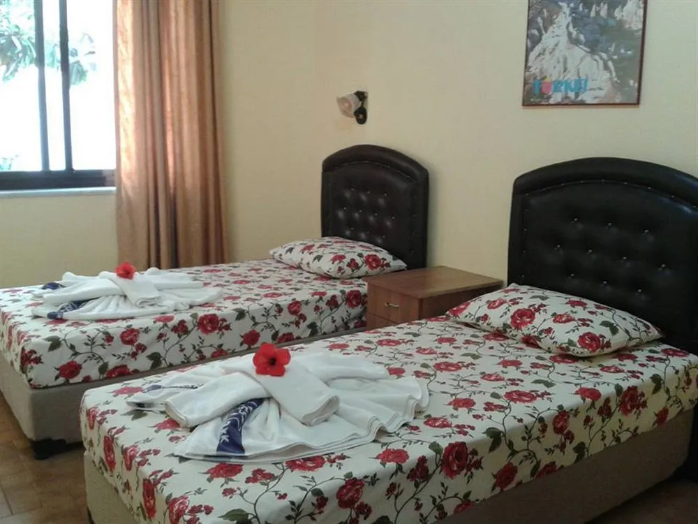 Defne & Zevkim Hotel