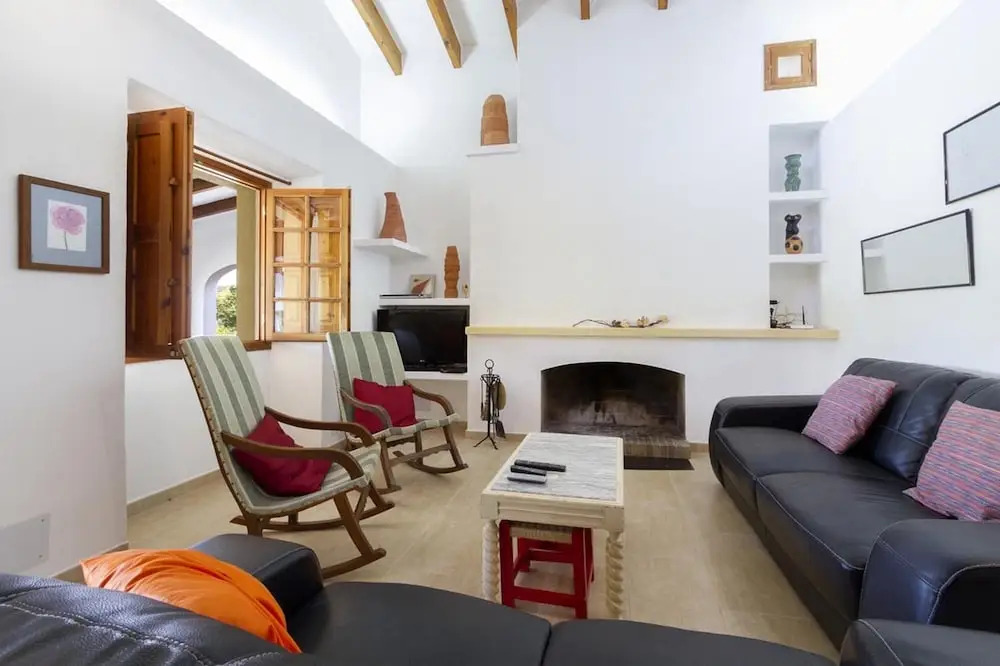 Villa - 2 Bedrooms with Pool and WiFi - 103152