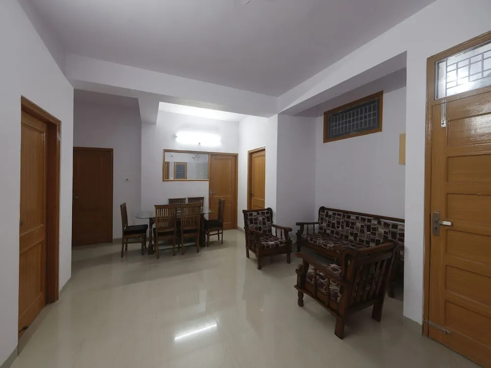 OYO 12695 Home Cosy Studio Himuda Sanjauli