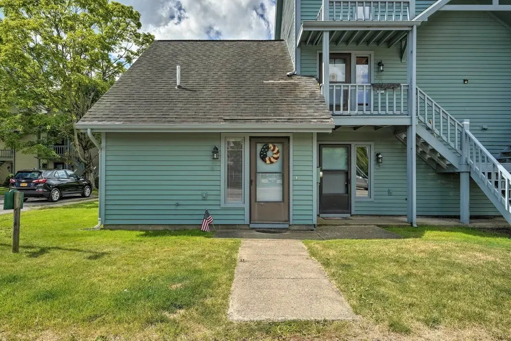 Townhome w/ Fireplace - Walk to Chairlift!