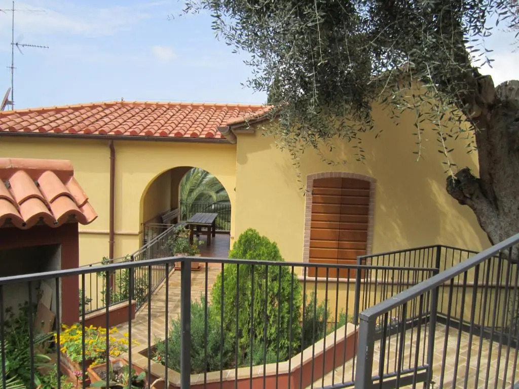 Madonna Del Poggio CAV - Apartments