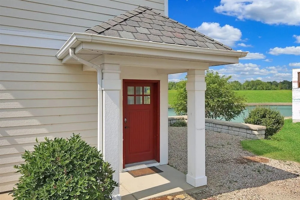 Carriage House #2G