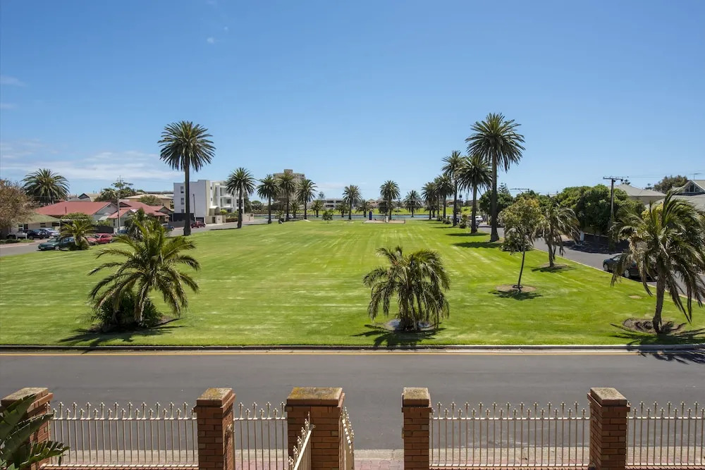 Parkview Villa 2 Luxury 3 Bedroom Home