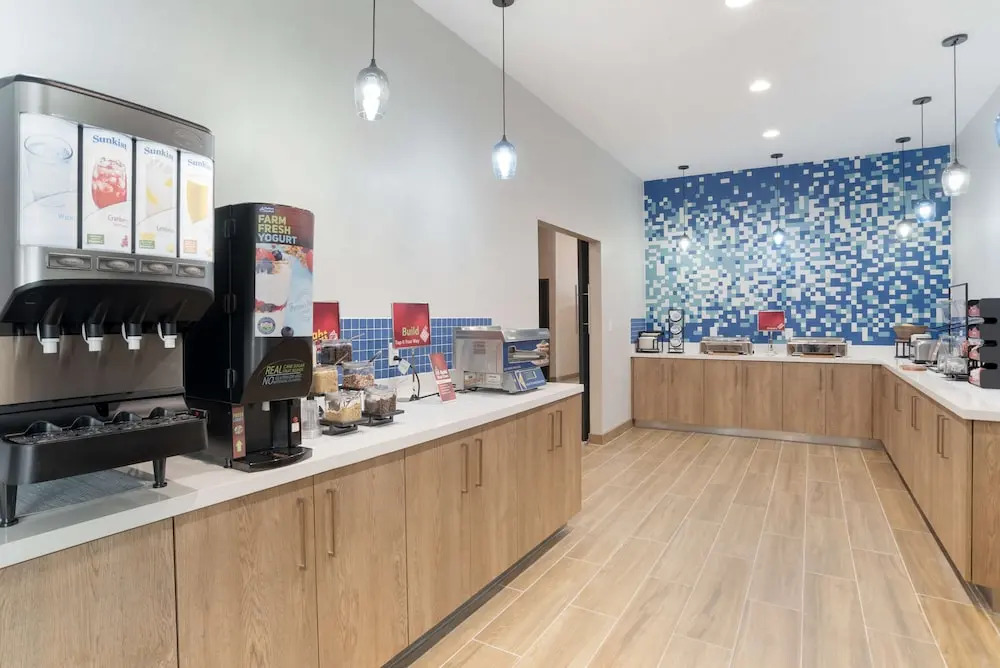 Best Western Plus Mobile Inn and Suites