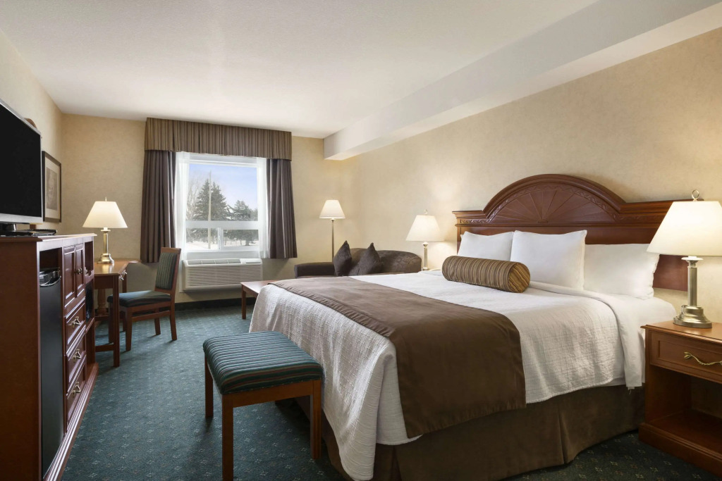 Travelodge by Wyndham Strathmore