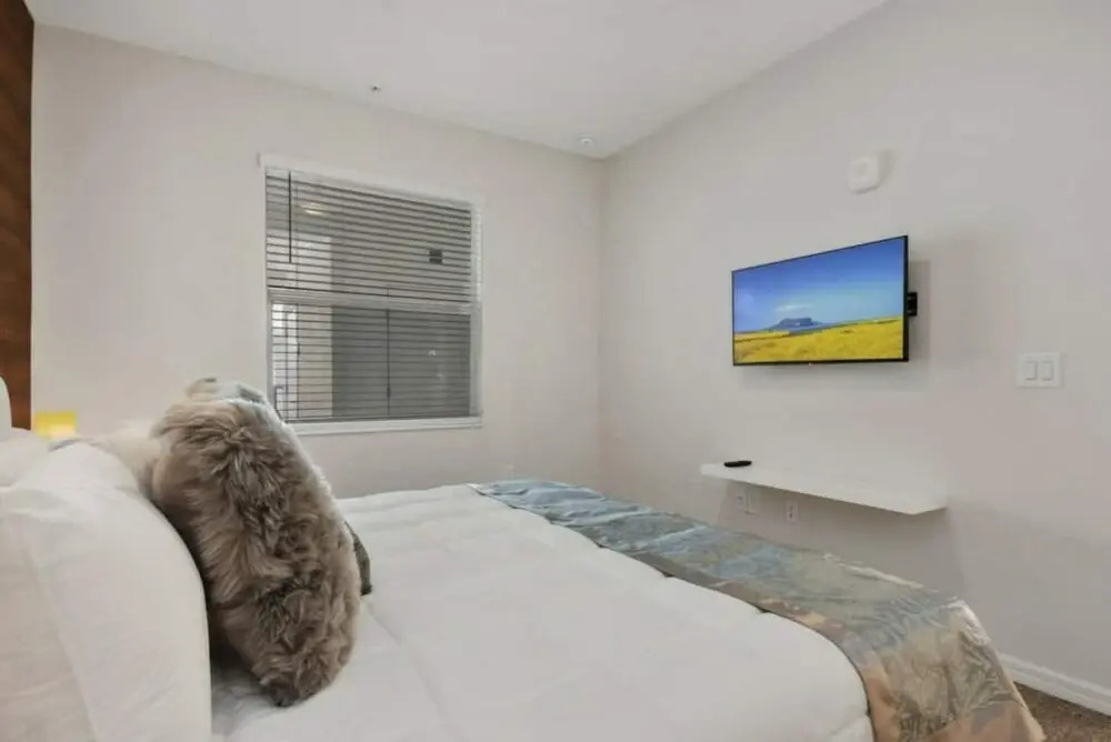 3120 Unit 406 Brand NEW Stunning Apartment