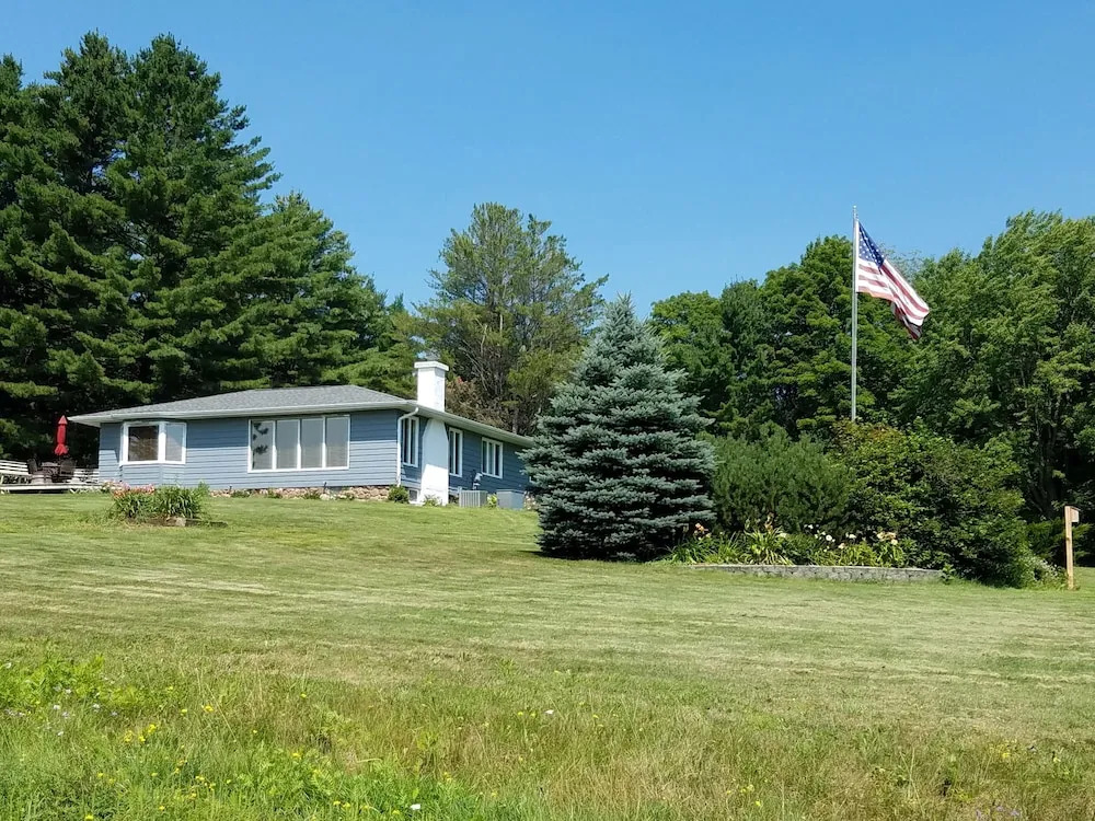 Pine Cottage by Winfield Inn