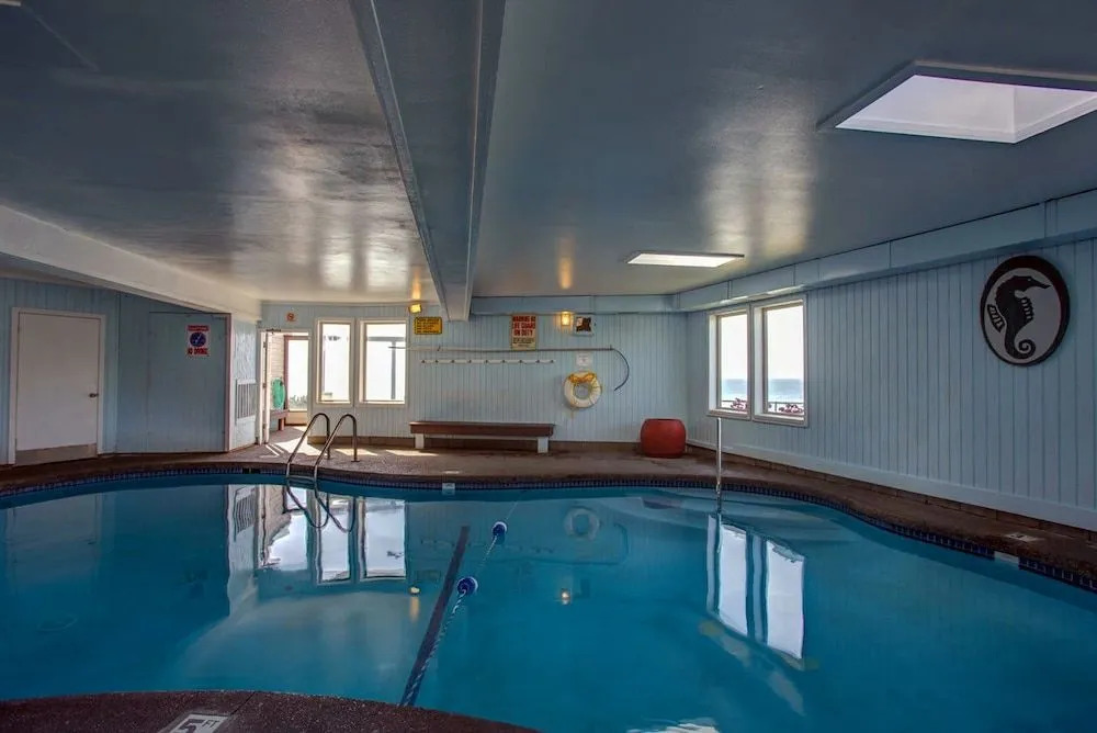 Seahorse Oceanfront Lodge