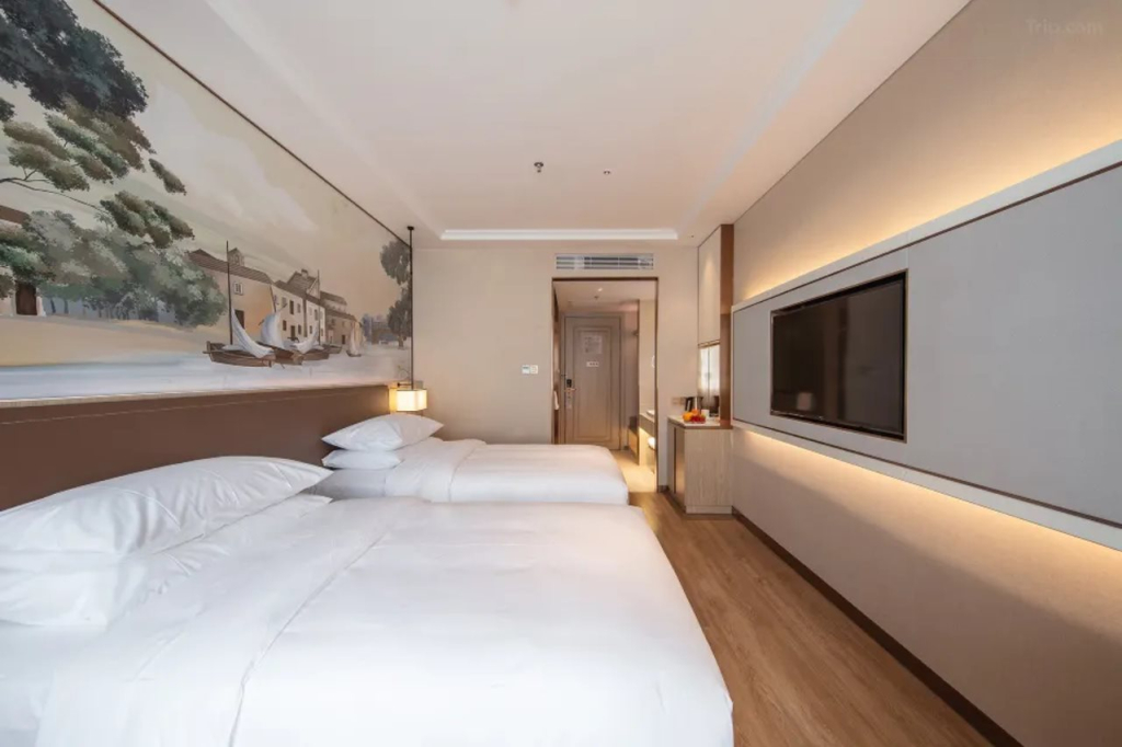 Vienna Hotel (Nanshan Science and Technology Park Wanxiang Tiandi Store)