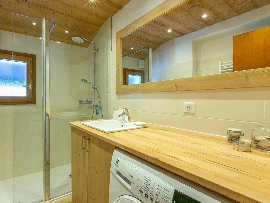 Appartement**, lumineux, spacieux avec WIFI - FR-1-304-150