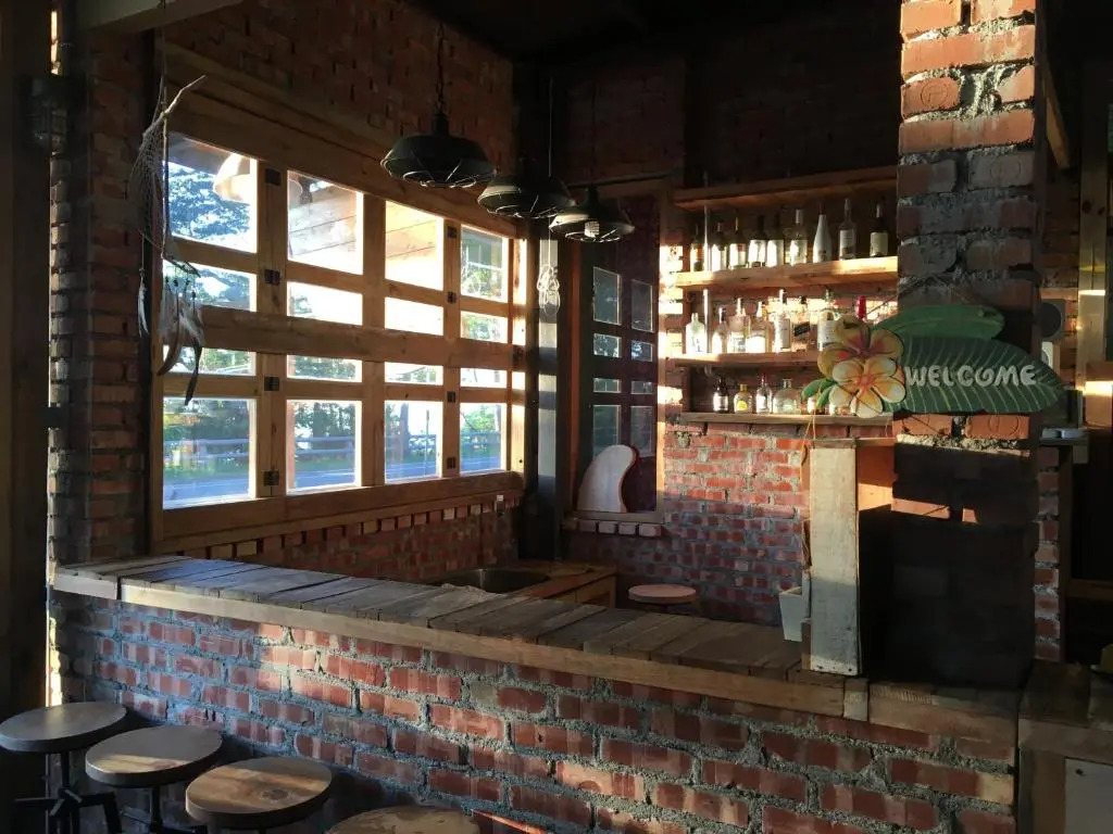 Donghe surf shop & Hostel
