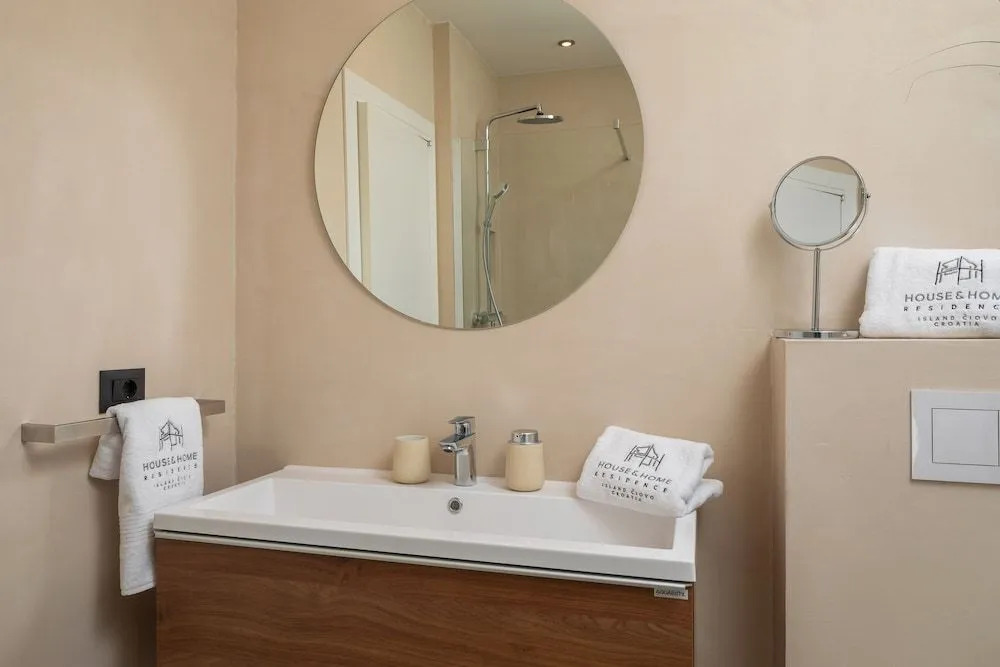 House & Home Slatine
