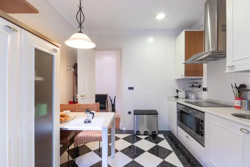 BILBAO BY THE SEA IV apartment by Aston Rentals