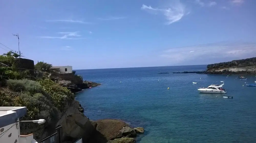 Cozy House Facing The Sea