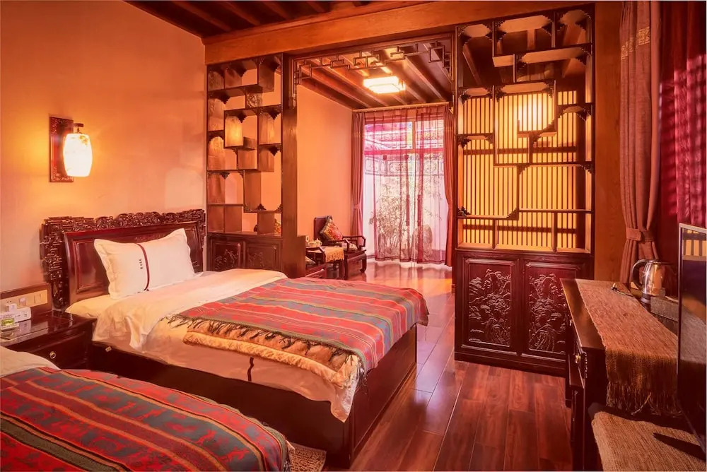 Shaxi Aoding Courtyard