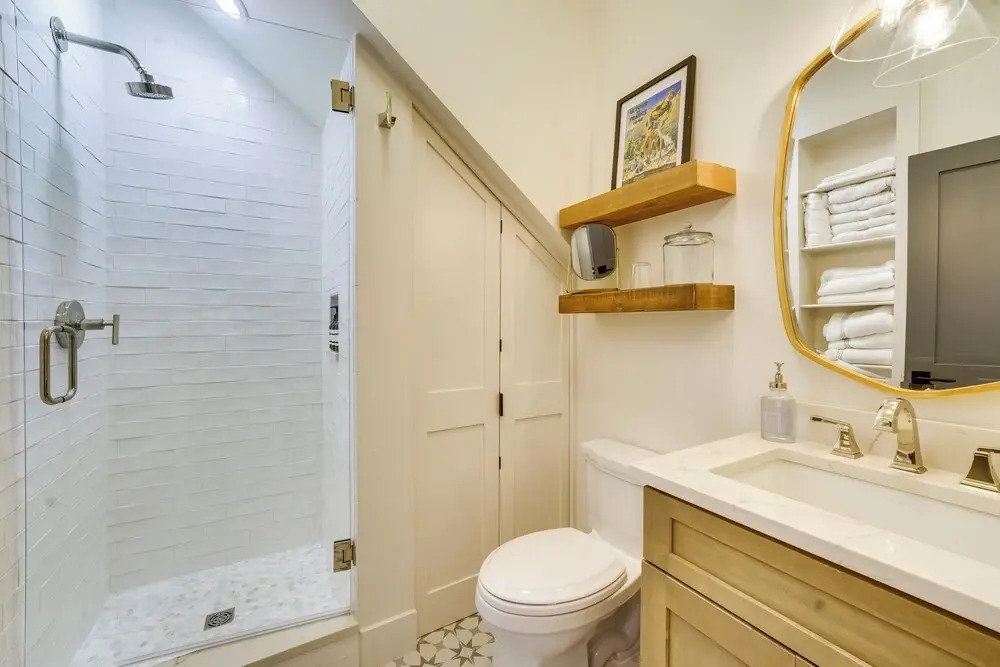 Inviting & Renovated Home in Crested Butte
