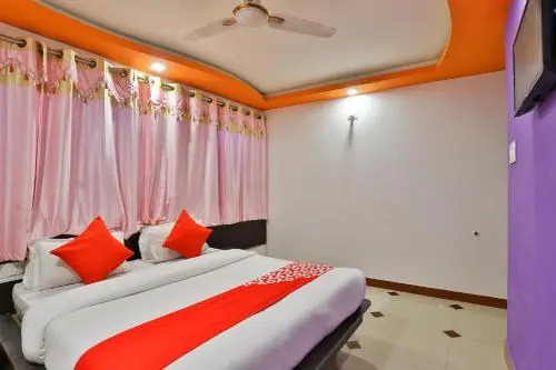 Oyo 24921 Hotel Shree