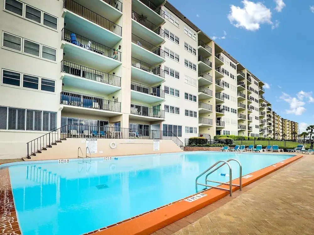 N1 Amelia South 2 Bedroom Apts by RedAwning