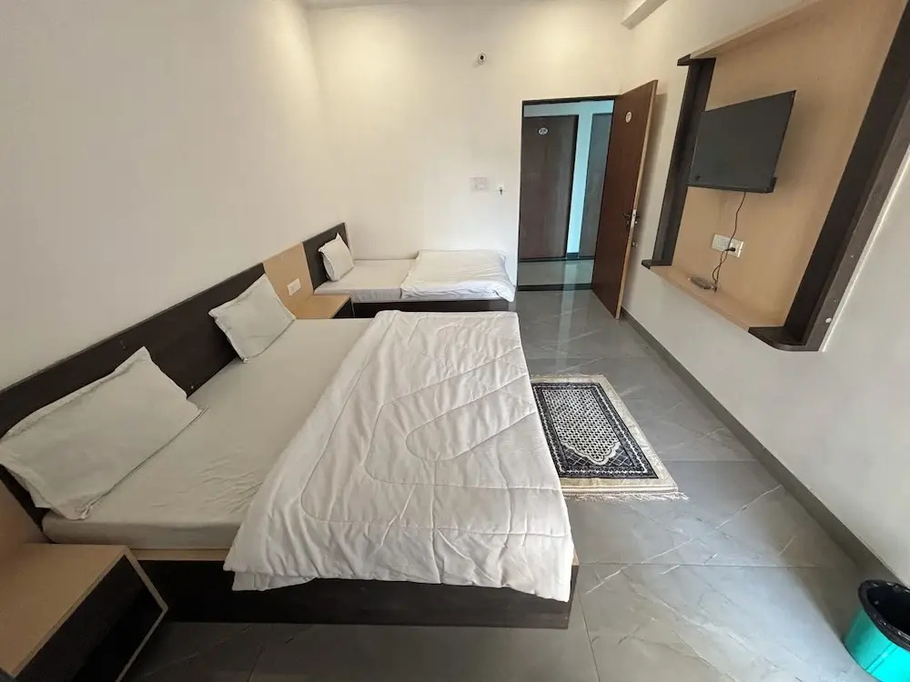 Shree radhe mohan hotel
