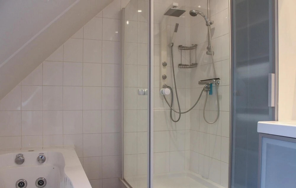 Awesome Home In Wemeldinge With Kitchen