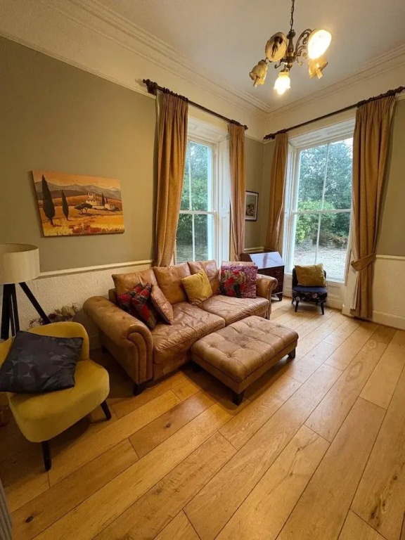 Fabulous 6 Bedroom Victorian Period House