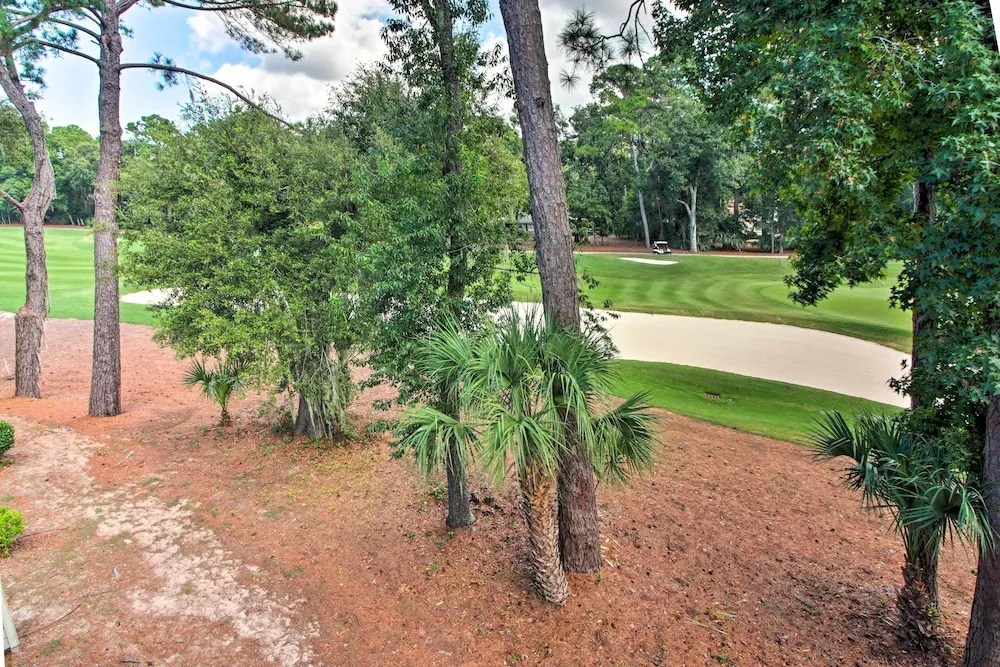 Villa w/ Golf Course Views, Walk to Harbour Town