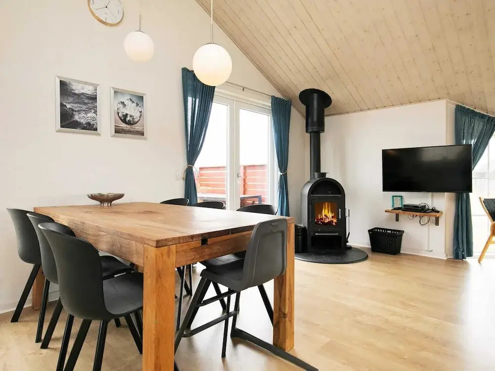Picturesque Holiday Home in LÃ¸kken near Sea