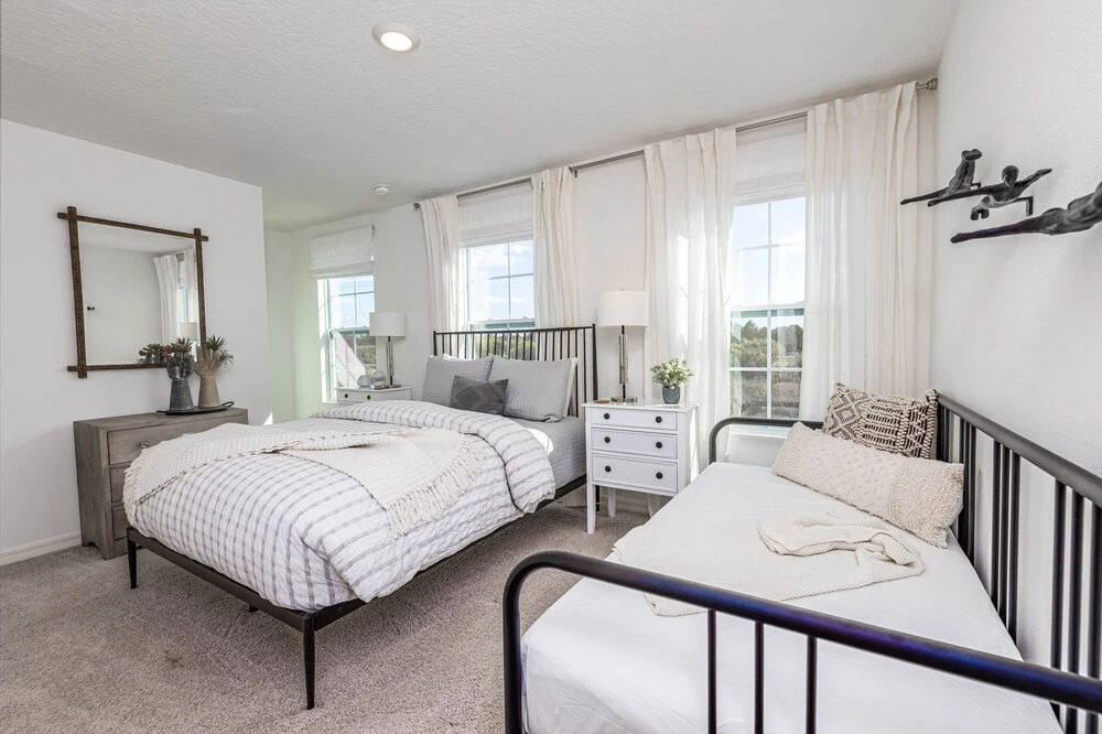 608fr 3 Bedroom Townhouse by Redawning