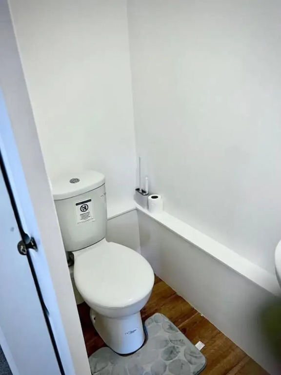 Private Parking, Urban Comfort & City Haven