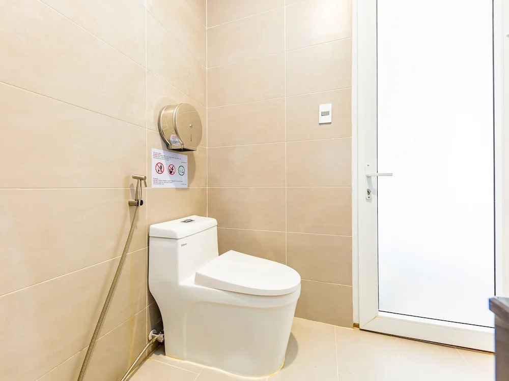 OYO 428 QA Hotel