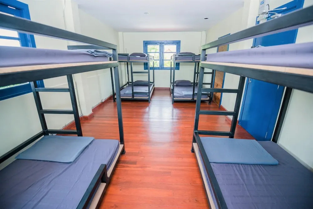 Toobs Hostel - Adults Only