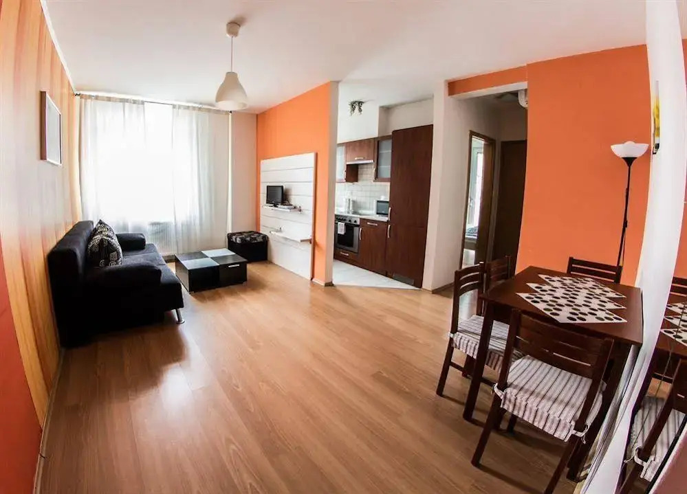 Far Home Apartments