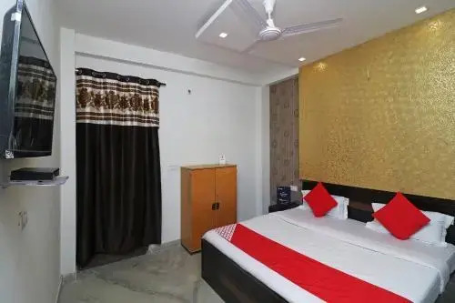 Royal Rahul Residency by OYO Rooms