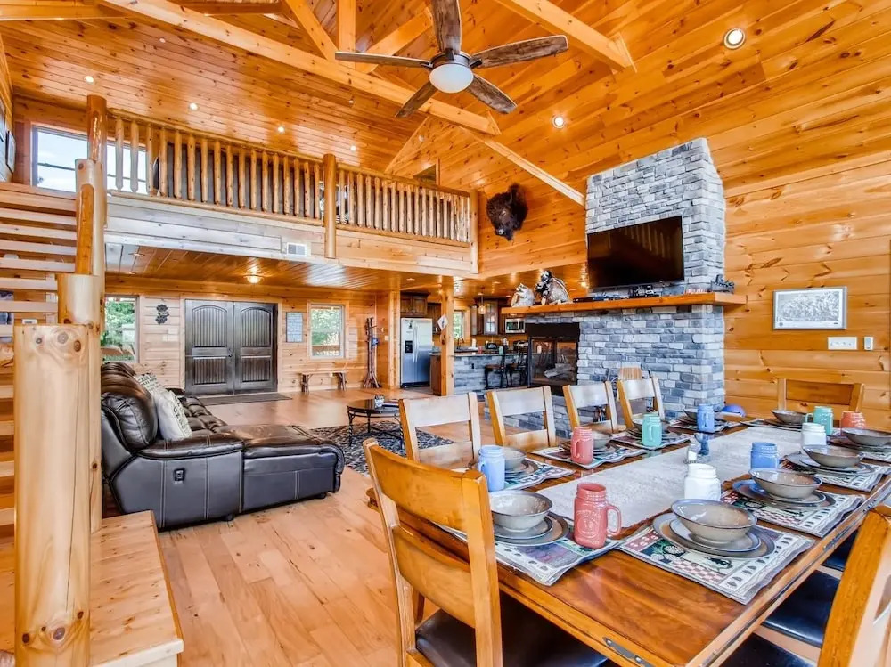 Vista di Cielo 4 Bedrooms 4.5 Bathrooms Cabin