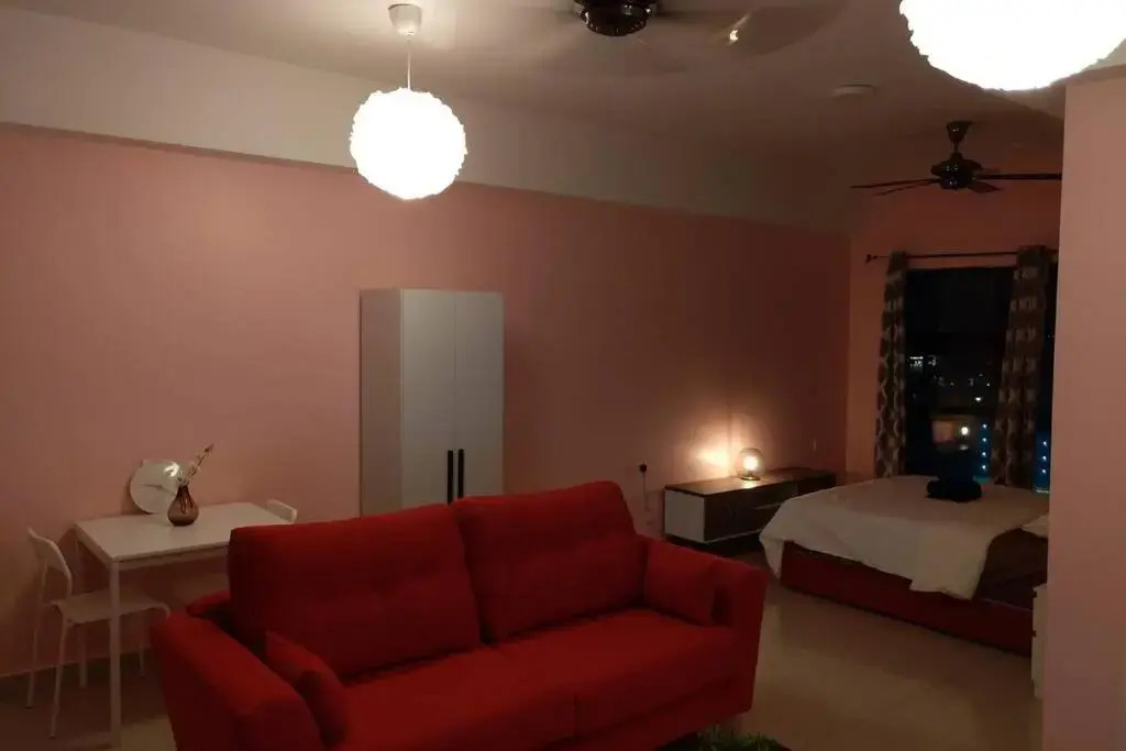 Amazing Lake view studio unit, Hyve,Cyberjaya, Free WiFi, Free Parking, Netflix, Pool