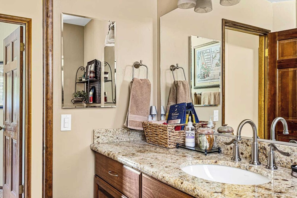 Beautifully Remodeled Kitchen Peaceful Mountain Views Sutter by Avantstay