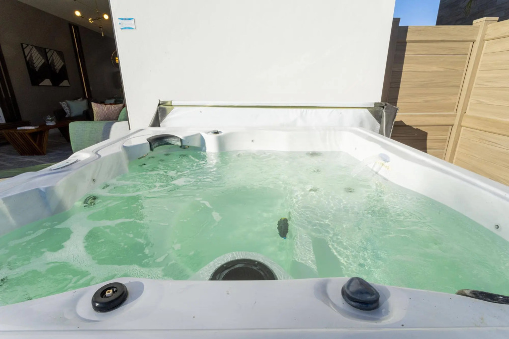 Breathtaking Home Private Hot Tub