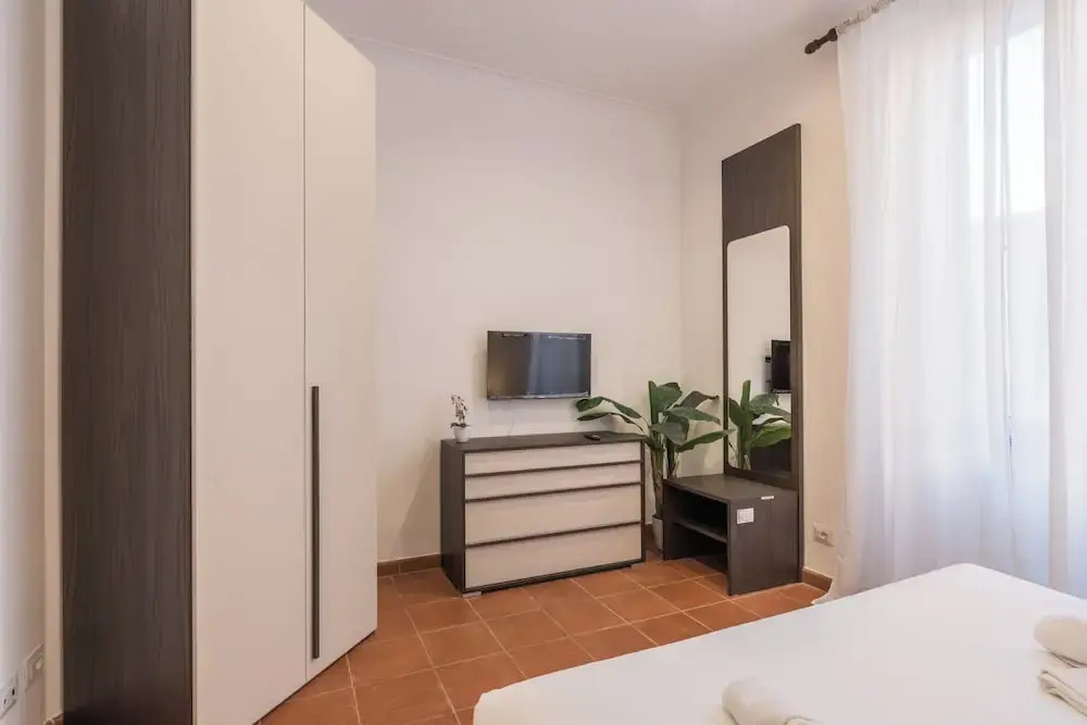 JOIVY Flats Next To Fontana di Trevi