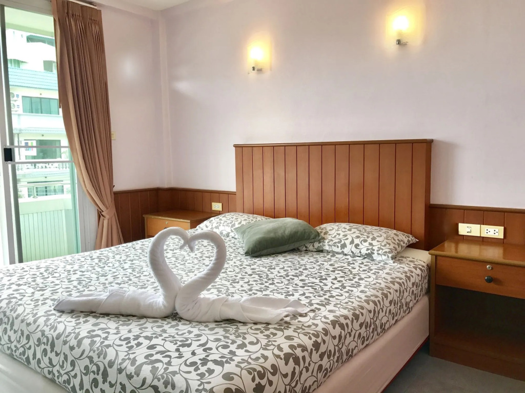 The Beach Cha Am Suite