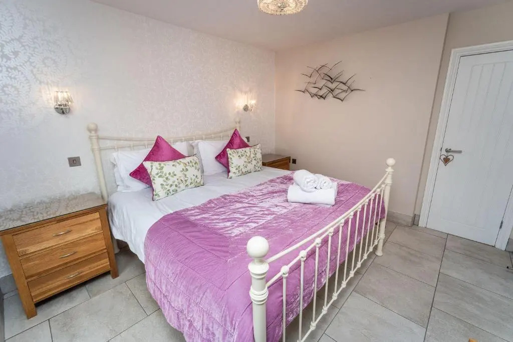 Bridge House Apartment 1