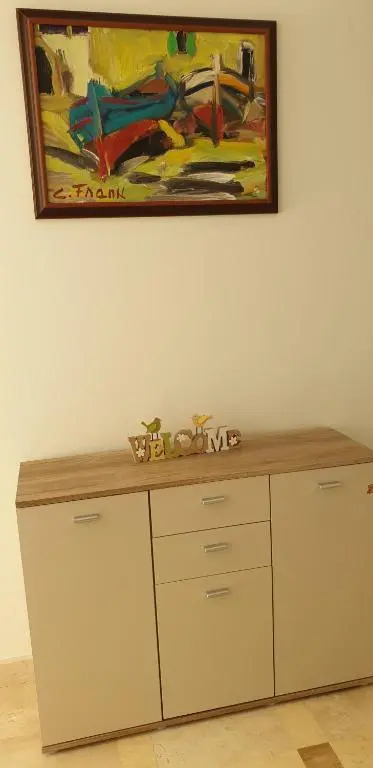 APARTMAN PALIT 4988b