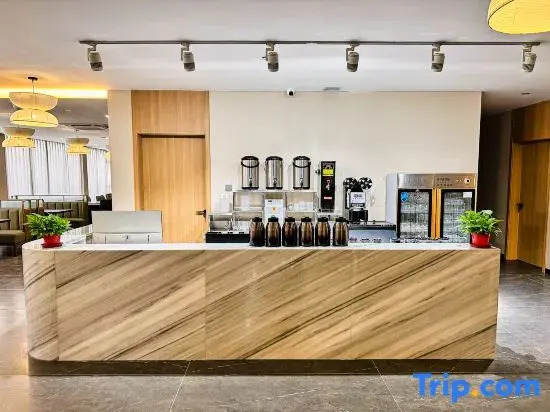 Wanyou Hotel (Haikou East Station Wuyue Plaza)