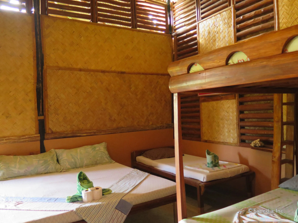 Novie's Tourist Inn