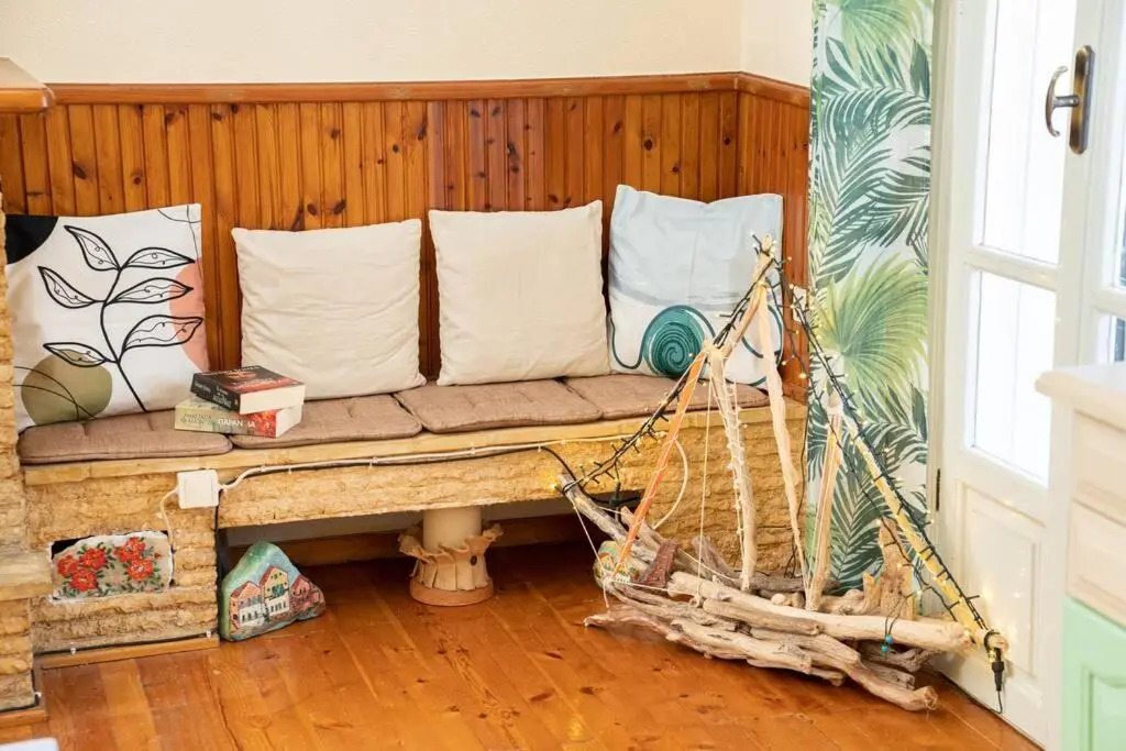 House of Hapiness in Assos