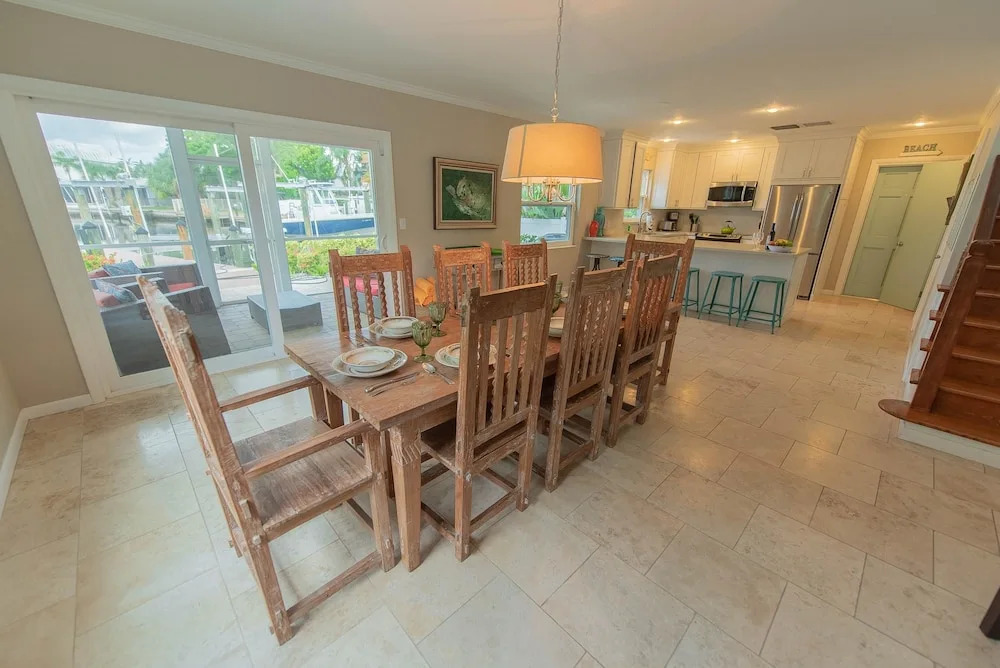 Harbor Side Apartment 5