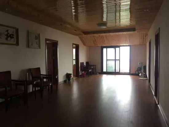 Chuanyan Shilin Theme Inn