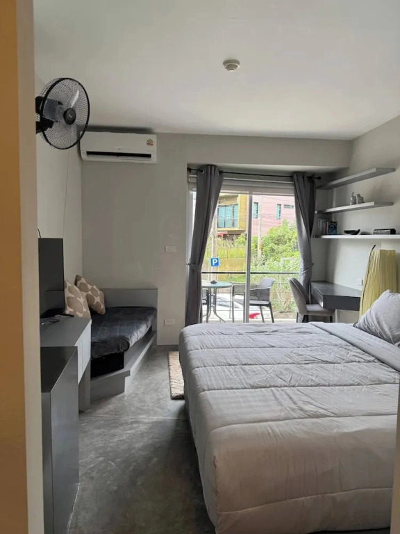Charming 1-bedroom Apartment Near Bangrak Beach